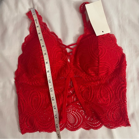 Red scalloped trims removable pads crisscross front Vneck lace bralette - Picture 9 of 10